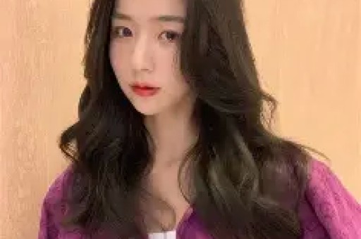 优思益塌房始末：明星集体道歉背后假洋牌与代工厂的真相